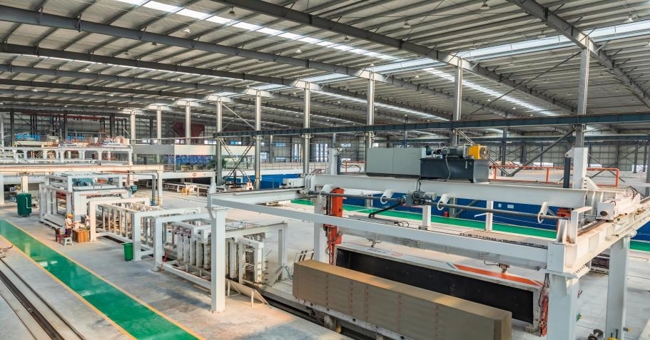 China Taizhou AAC Bloque liviano automático y línea de producción de paneles.